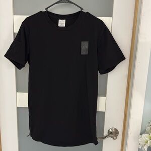 HERA/Hero  Black Classic T-Shirt  Size M